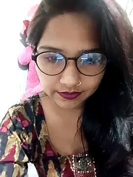 Vanshika1432 online show from October 18, 2025, 1:57 pm