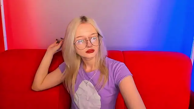 AlessaKiss online show from February 8, 2026, 1:47 am