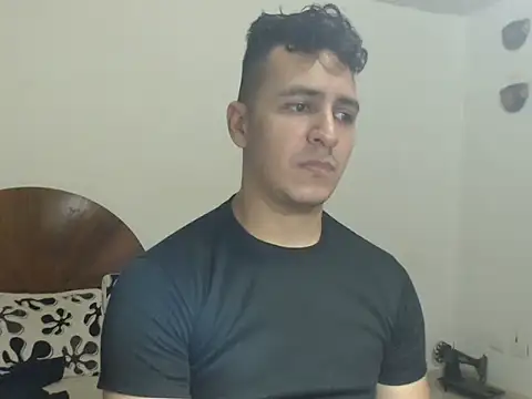 DarkTheKing online show from November 4, 2025, 4:05 am