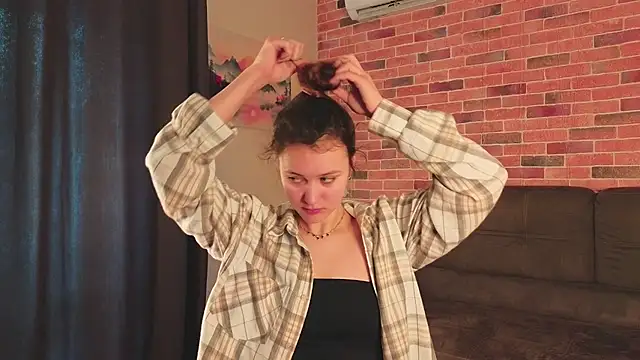 FoxFever online show from March 29, 2026, 5:09 am