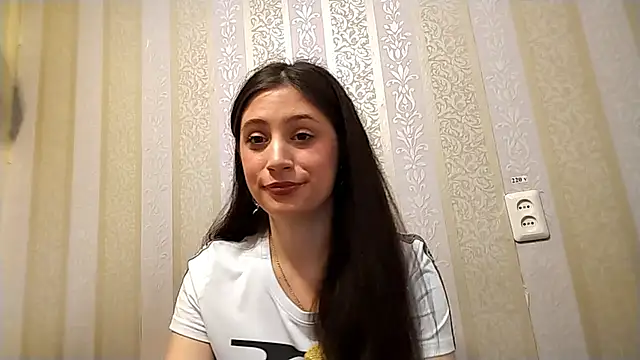 Snapshot of Qutha_best chatting on October 20, 2025, 12:17 pm Qutha best online show from October 20, 2025, 12:17 pm