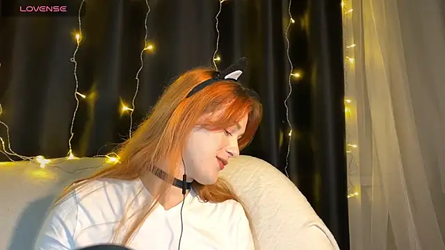 Veksal1a online show from November 18, 2025, 2:38 am