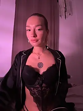 versediamond online show from November 9, 2025, 12:03 am