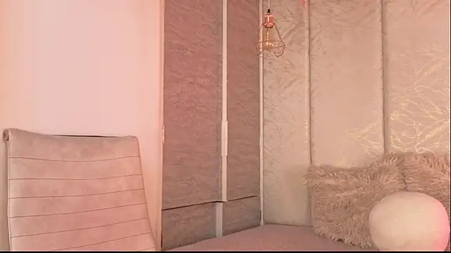 Snapshot of Rynka_ chatting on July 4, 2026, 3:57 am Rynka online show from July 4, 2026, 3:57 am