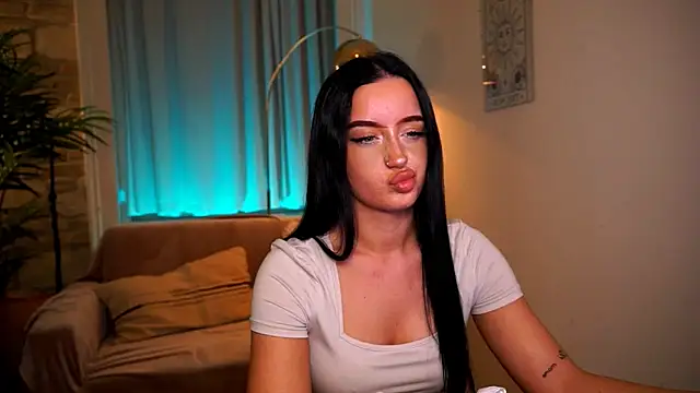  blackpearlll online show from April 16, 2026, 7:14 pm