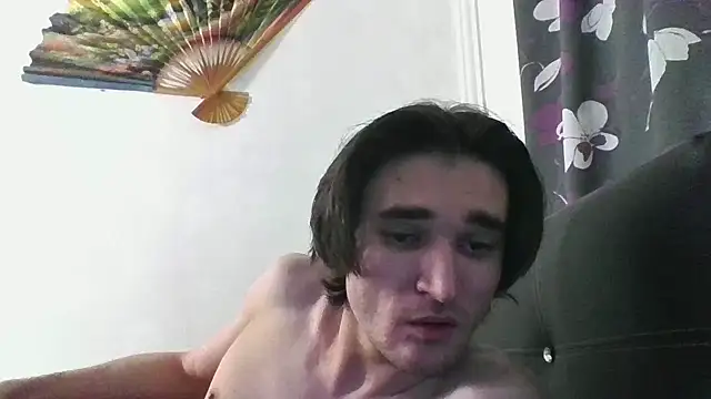 lilshotik online show from November 1, 2025, 1:38 pm