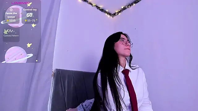Madison Grey  online show from June 14, 2026, 1:12 pm
