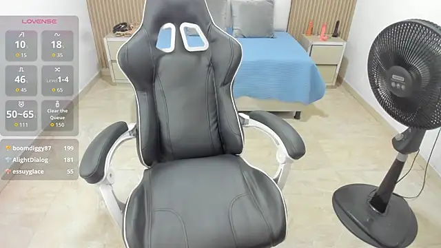 Snapshot of Aziz_daud chatting on March 3, 2026, 7:10 pm Aziz daud online show from March 3, 2026, 7:10 pm