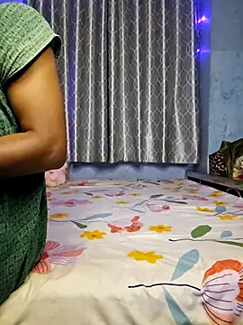 Snapshot of Desi_Maya69 chatting on May 1, 2026, 4:56 pm Desi Maya69 online show from May 1, 2026, 4:56 pm