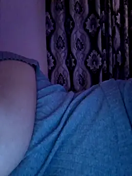 Ariana381 online show from October 29, 2025, 9:58 pm