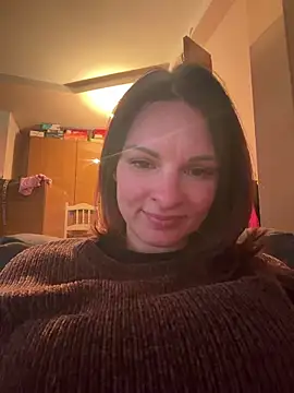 kinkysarahx online show from April 9, 2026, 5:08 pm