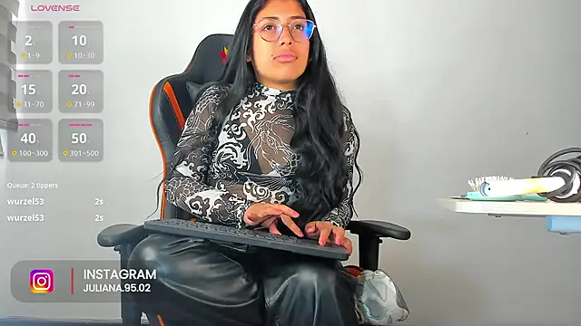 Snapshot of valeria_d chatting on October 20, 2025, 1:33 pm valeria d online show from October 20, 2025, 1:33 pm