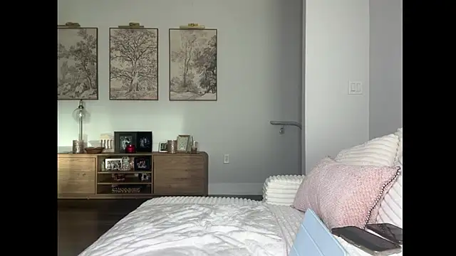 Amberjayxox0 online show from February 24, 2026, 12:44 am