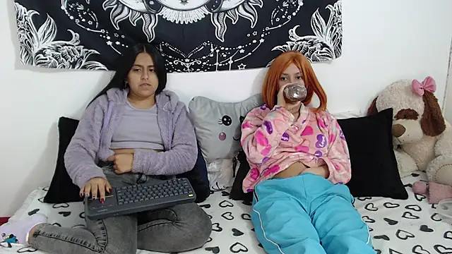 emily n abby online show from October 28, 2025, 12:37 pm