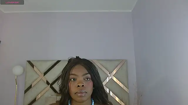 Snapshot of Maiacharris_ chatting on July 1, 2026, 12:16 pm Maiacharris online show from July 1, 2026, 12:16 pm