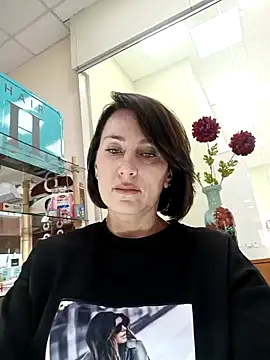 Luna 7777 online show from October 28, 2025, 2:49 pm