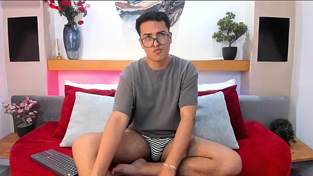 JohnBelRose online show from December 18, 2025, 8:23 pm