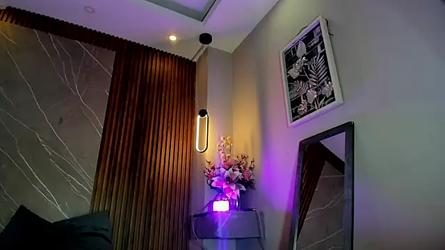 Snapshot of lucy__fox09 chatting on October 20, 2025, 8:20 pm lucy fox09 online show from October 20, 2025, 8:20 pm