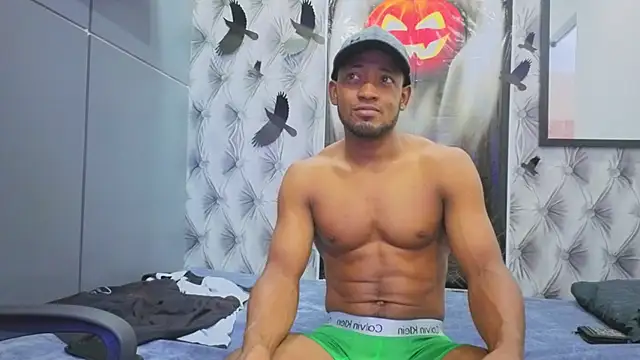 Snapshot of Stevenbrand chatting on October 28, 2025, 7:13 pm Stevenbrand online show from October 28, 2025, 7:13 pm