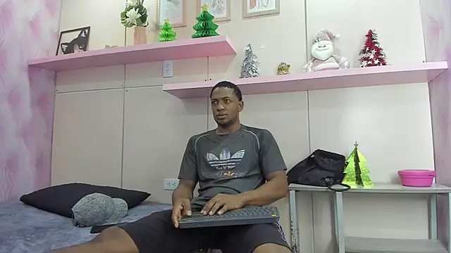 Snapshot of Stevenbrand chatting on November 24, 2025, 5:02 pm Stevenbrand online show from November 24, 2025, 5:02 pm