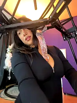 Snapshot of Nefertari__ chatting on November 25, 2025, 11:54 am Nefertari online show from November 25, 2025, 11:54 am