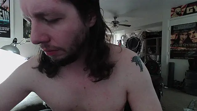 biggerisbetter12 online show from March 12, 2026, 8:46 pm