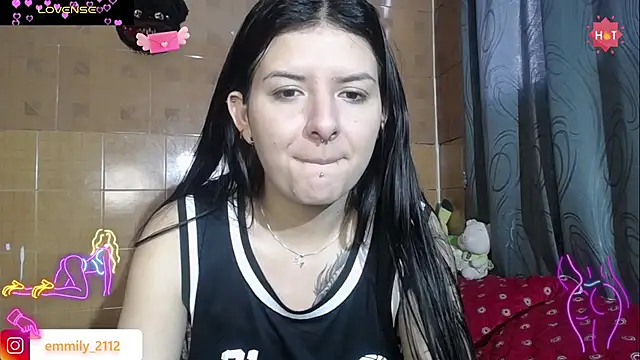Snapshot of emily_Moon_1 chatting on October 22, 2025, 3:11 pm emily Moon 1 online show from October 22, 2025, 3:11 pm