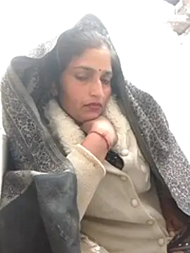 Pooja shre online show from November 23, 2025, 3:27 am