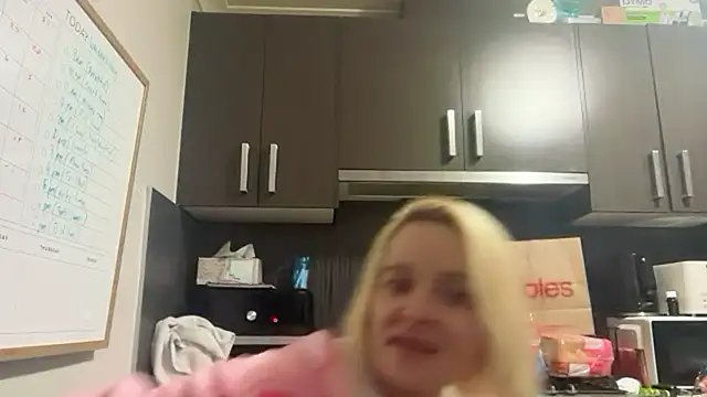 lushbabe online show from November 1, 2025, 2:22 pm