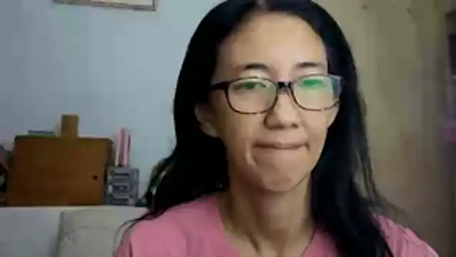 Snapshot of princessD077 chatting on March 1, 2026, 10:37 am princessD077 online show from March 1, 2026, 10:37 am