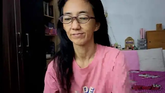 Snapshot of princessD077 chatting on February 14, 2026, 4:29 pm princessD077 online show from February 14, 2026, 4:29 pm