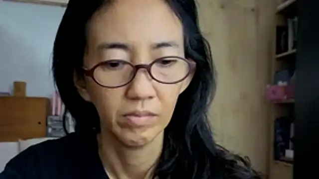 Snapshot of princessD077 chatting on March 3, 2026, 7:48 am princessD077 online show from March 3, 2026, 7:48 am