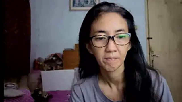 Snapshot of princessD077 chatting on February 18, 2026, 4:58 pm princessD077 online show from February 18, 2026, 4:58 pm