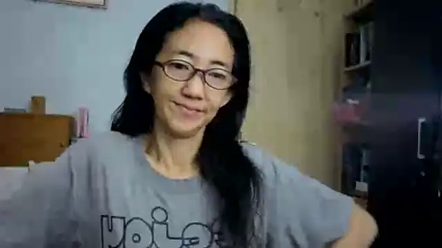 Snapshot of princessD077 chatting on February 26, 2026, 10:43 pm princessD077 online show from February 26, 2026, 10:43 pm