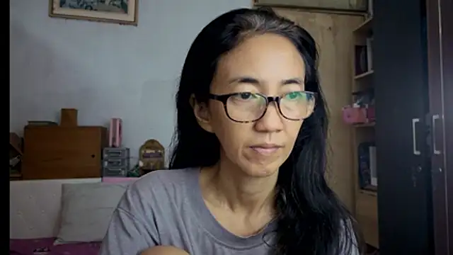 Snapshot of princessD077 chatting on February 19, 2026, 7:05 am princessD077 online show from February 19, 2026, 7:05 am