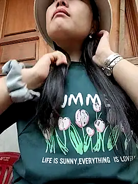 Snapshot of Sinhlinh2020 chatting on February 7, 2026, 8:00 am Sinhlinh2020 online show from February 7, 2026, 8:00 am