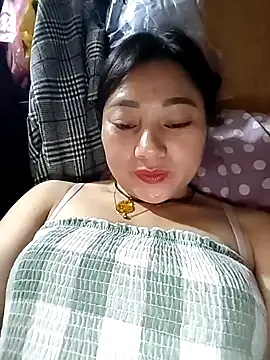 Snapshot of Sinhlinh2020 chatting on February 24, 2026, 3:35 pm Sinhlinh2020 online show from February 24, 2026, 3:35 pm