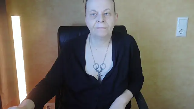 Diamond Bite online show from November 7, 2025, 6:29 am