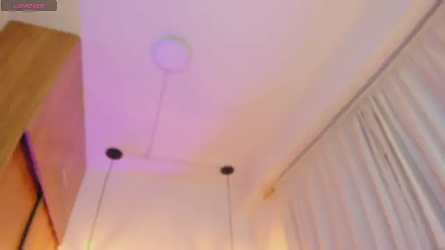 Snapshot of cassieestevens chatting on October 23, 2025, 4:55 am cassieestevens online show from October 23, 2025, 4:55 am