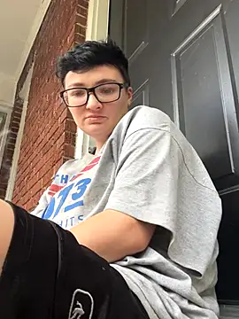 faithorsini8 online show from October 18, 2025, 1:24 pm