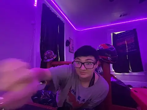 faithorsini8 online show from October 19, 2025, 5:16 pm