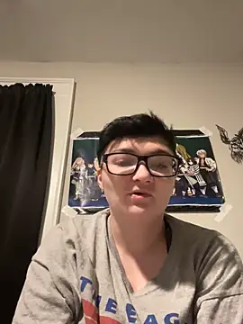 faithorsini8 online show from October 17, 2025, 11:50 pm