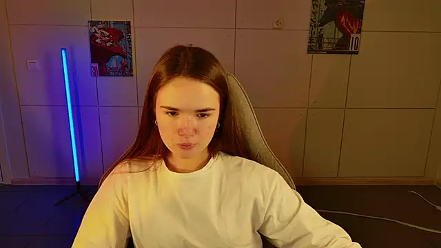 Snapshot of May_Bloom chatting on November 11, 2025, 9:26 am May Bloom online show from November 11, 2025, 9:26 am