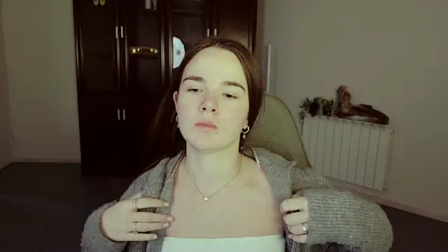 May Bloom online show from December 5, 2025, 5:17 am