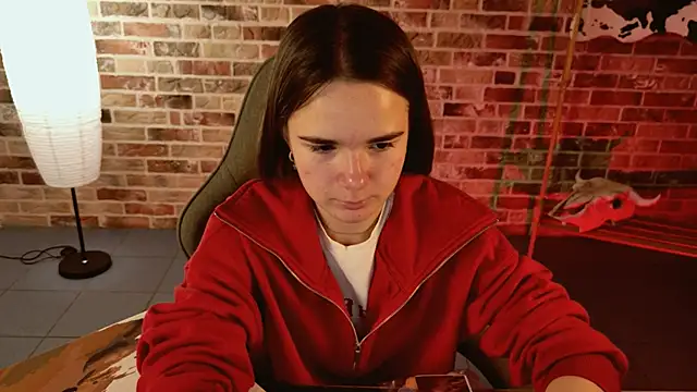 Snapshot of May_Bloom chatting on November 10, 2025, 5:34 am May Bloom online show from November 10, 2025, 5:34 am