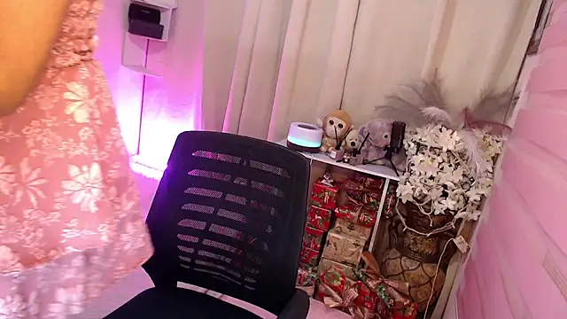 Katesy12 online show from December 17, 2025, 1:54 am