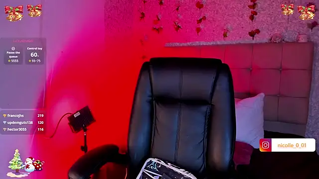 amelia ferrerx online show from December 14, 2025, 8:14 pm