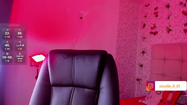 amelia ferrerx online show from November 30, 2025, 3:07 am