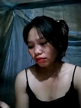 Snapshot of linh-miu99 chatting on October 20, 2025, 2:06 pm linh-miu99 online show from October 20, 2025, 2:06 pm