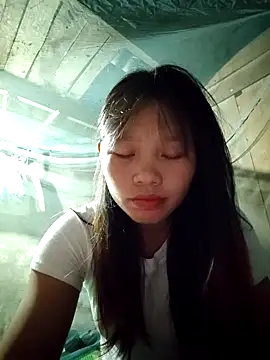 Snapshot of linh-miu99 chatting on November 5, 2025, 6:27 am linh-miu99 online show from November 5, 2025, 6:27 am